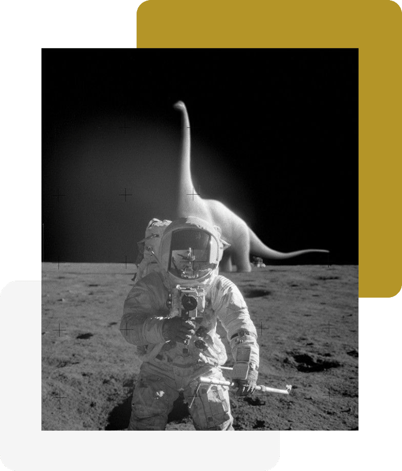 Astronaute devant un diplodocus